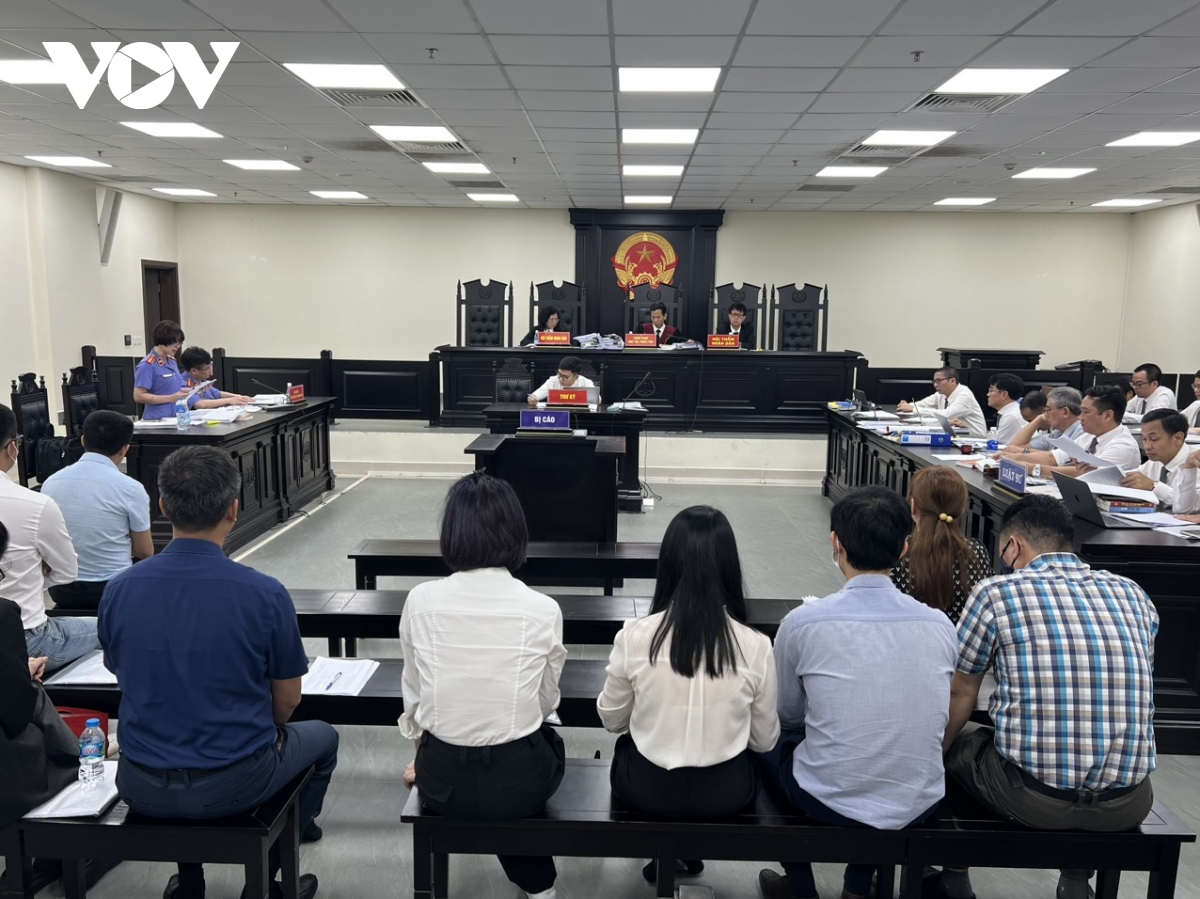 Vụ sai phạm đấu giá đất ở Đông Anh: VKS đề nghị án treo với tất cả bị cáo